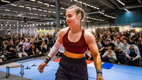 Alisia Persa - young calisthenics competitor